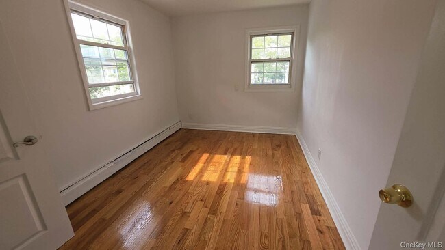 Foto del edificio - 155-55 115th Ave