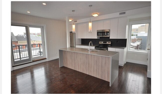 Foto del edificio - 685 Massachusetts Ave