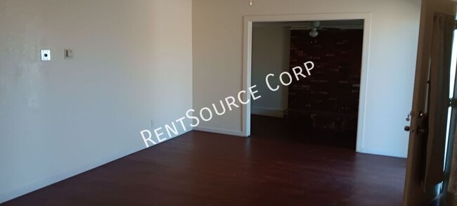 Foto del edificio - 3 Bedroom Home For Rent in Barstow