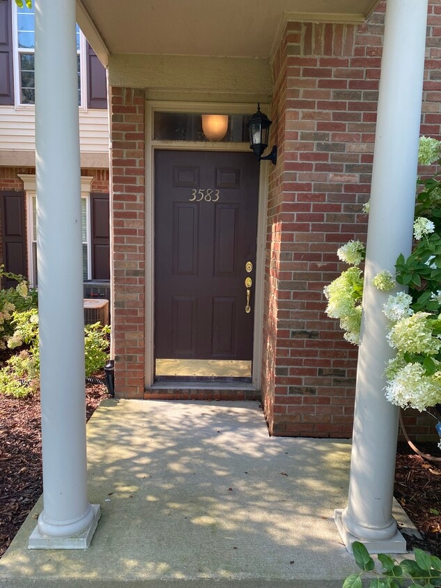 3583 Oakmonte Blvd Unit 52, Rochester, MI 48306 Condo for Rent in