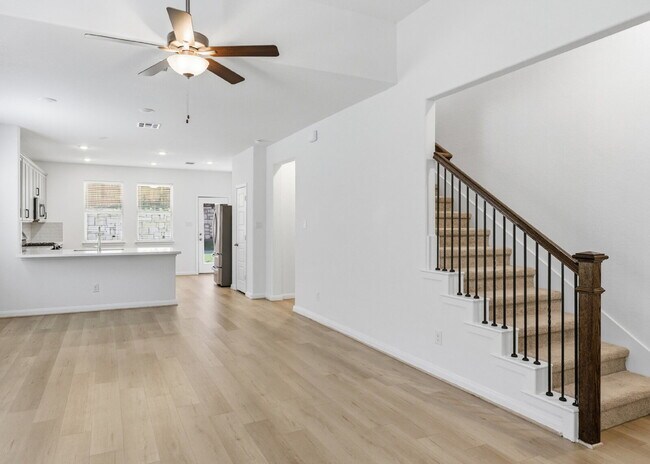 Building Photo - Spacious 4 Bedroom Home with Game Room and Covered Patio!