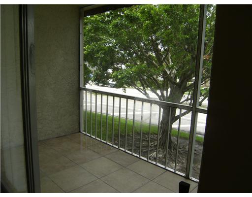 Foto del edificio - 9272 SW 3rd St