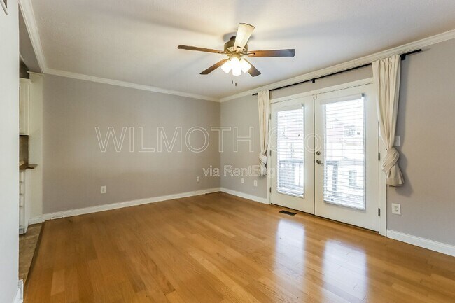 Foto del edificio - 1026 N New Jersey St