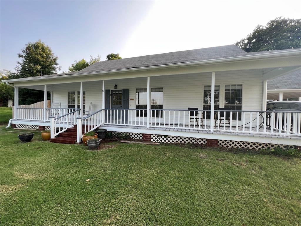 Primary Photo - 6505 Lake Shore Dr