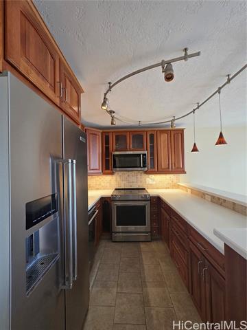 Building Photo - 2140 Kuhio Ave.