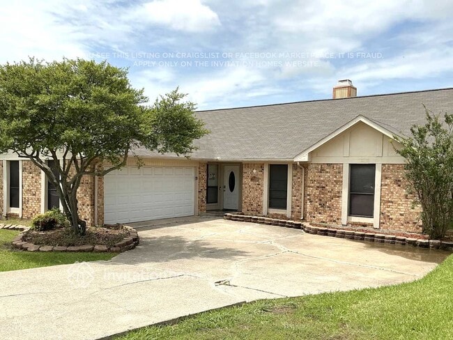 Building Photo - 1717 Brighton Dr