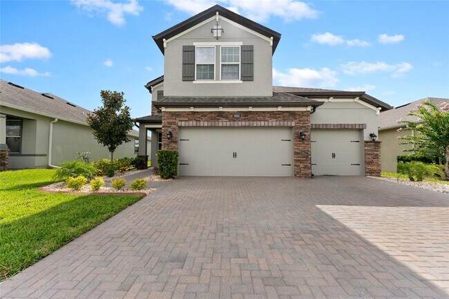 Foto del edificio - 19241 Long Lake Ranch Blvd