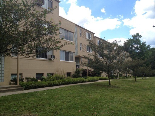 Building Photo - 16 Crescent Rd