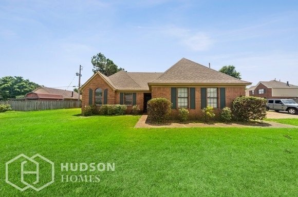 Primary Photo - SELF TOUR NOW! - 5402 Kindle Creek Dr, Mem...