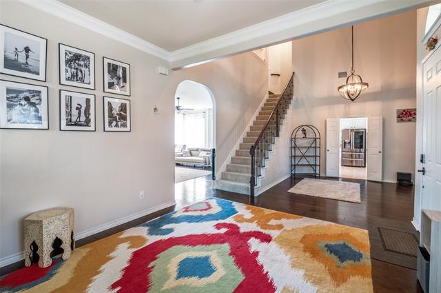Foto del edificio - 5900 Spring Hill Dr