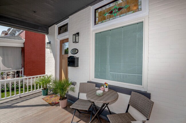 Building Photo - 810 Linden Ave