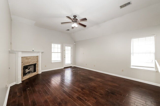 Foto del edificio - 8264 Cross Point Dr