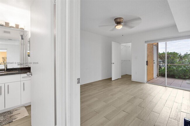 Foto del edificio - 2351 NW 33rd St
