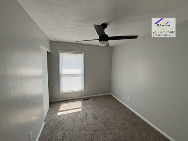 Foto del edificio - 415 Atwell Dr