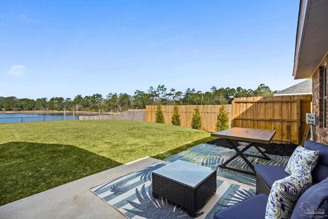 Foto del edificio - 7911 Twin Lake Dr