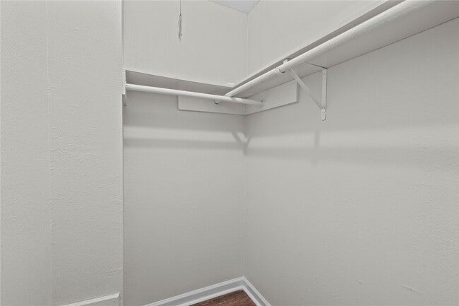 Building Photo - 102 The Strand