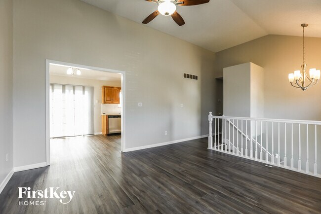 Building Photo - 11101 N McKinley Ave