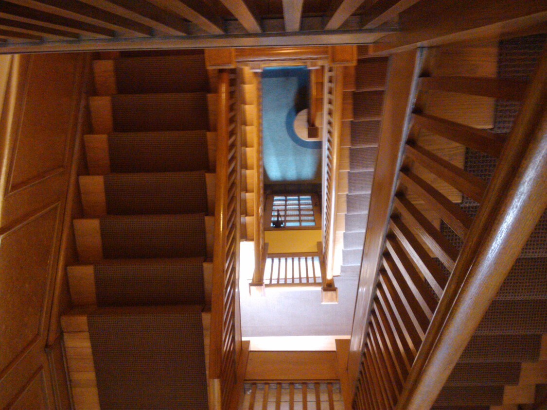 Building Photo - 812 Elm St