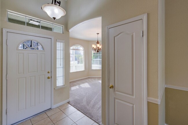 Building Photo - 139 Athens Ave