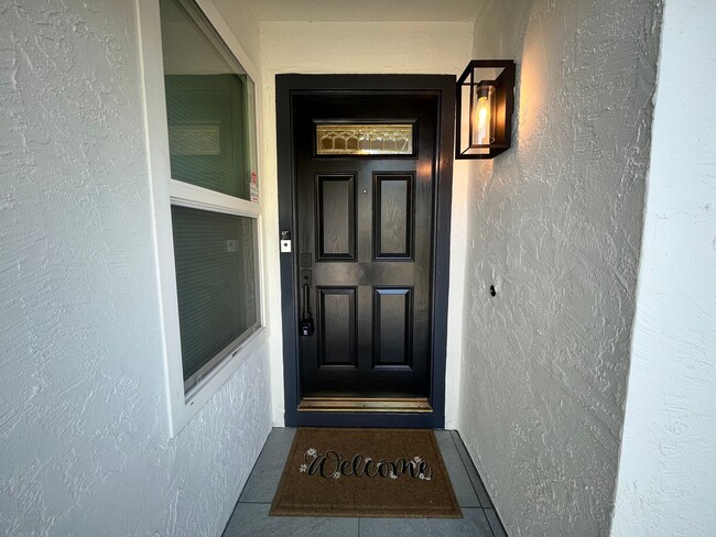 Building Photo - 4 Bed 2 Bath Shadow Estates Home Available...