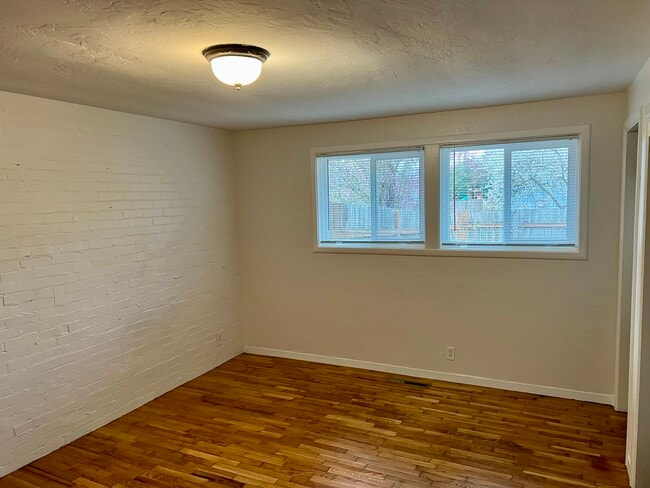 Bedroom 1 - 990 W 18th Ave