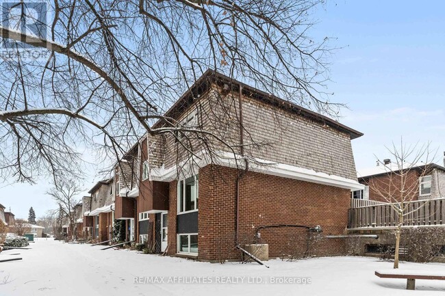 Photo du bâtiment - 771B-7714 Ridgewood Ave