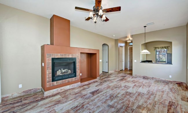 Building Photo - 6986 E Yellowglen Dr