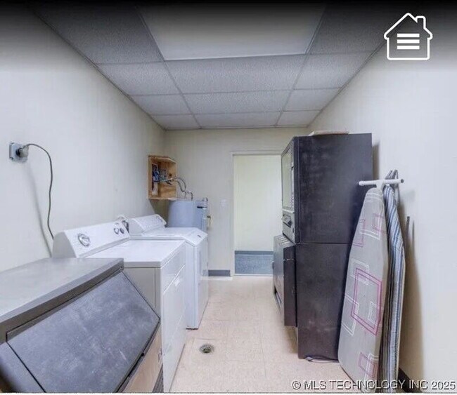 Building Photo - 500 Lou Allard Dr