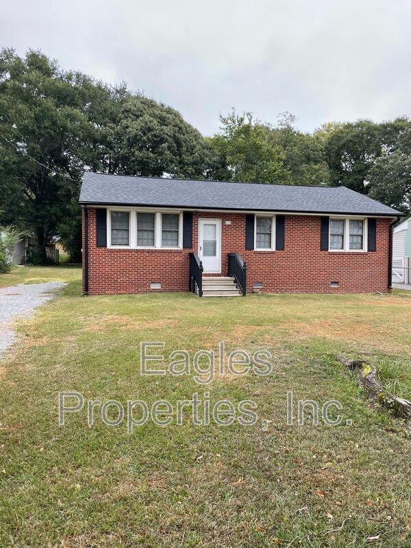 Building Photo - 219 Country Acres Rd