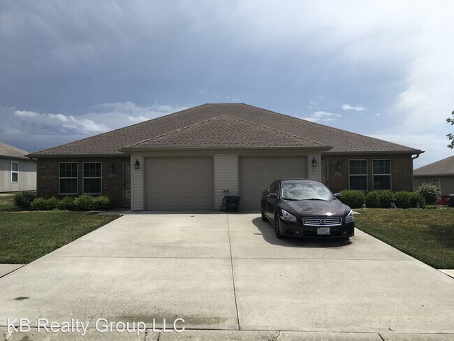 Building Photo - 3 br, 2 bath House - 120 SE Rock Garden Lane