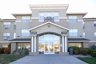 Building Photo - Furnished Studio-Albuquerque - Rio Rancho Blvd.