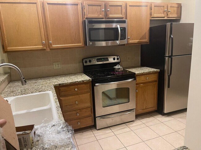 Foto del edificio - 1229 Rivercrest Dr S