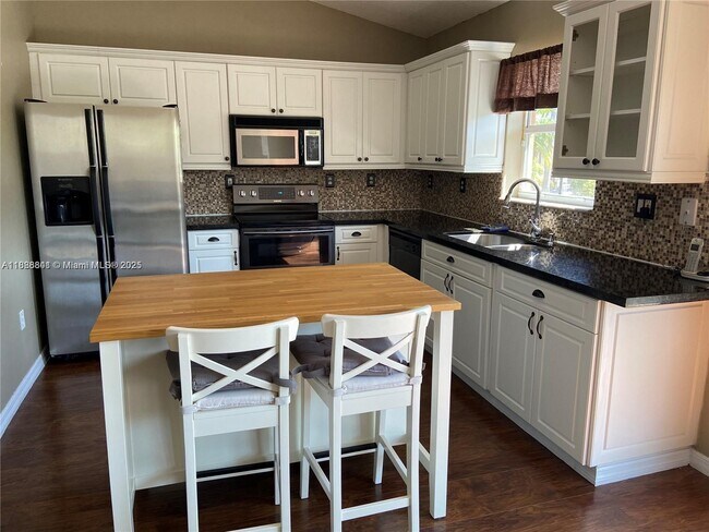 Foto del edificio - 18121 SW 152nd Ct