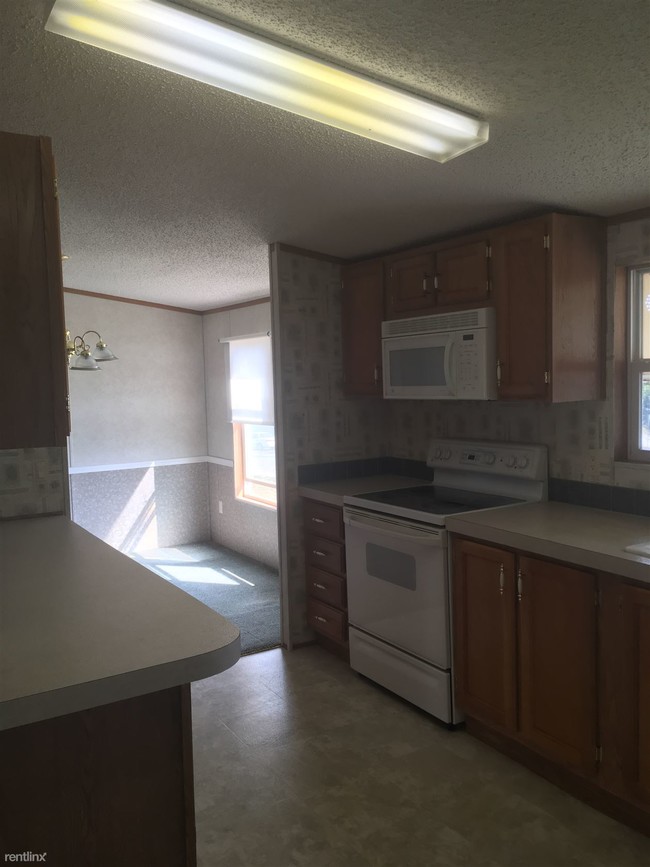 Building Photo - 3 br, 2 bath Mobile Home - 122 James Way