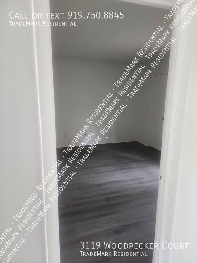 Building Photo - 2 bedroom 2 bath duplex