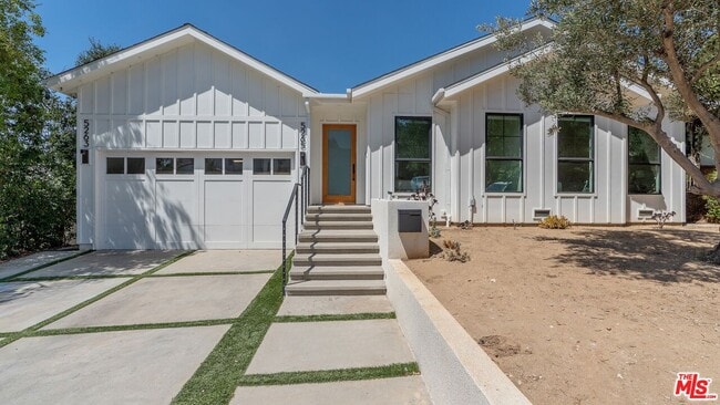 Building Photo - 5265 Dahlia Dr