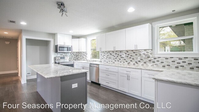 Building Photo - 4 br, 3 bath House - 435 Commerce Street