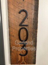 Building Photo - 73 W Main St