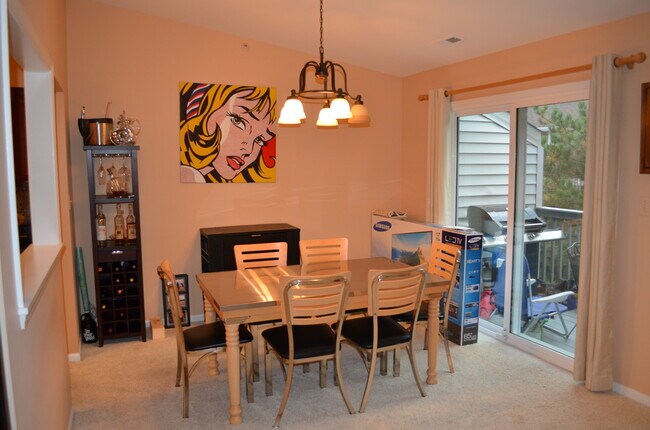 Foto del edificio - 127 Morningside Ln E