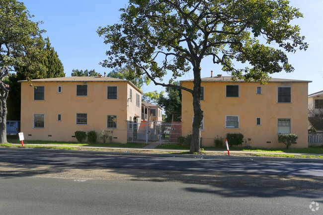 Building Photo - 2070-2080 Magnolia Ave.