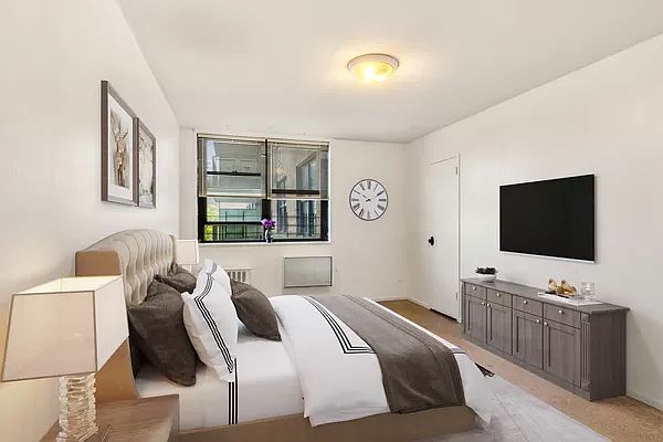 Foto del edificio - 1966 Newbold Ave