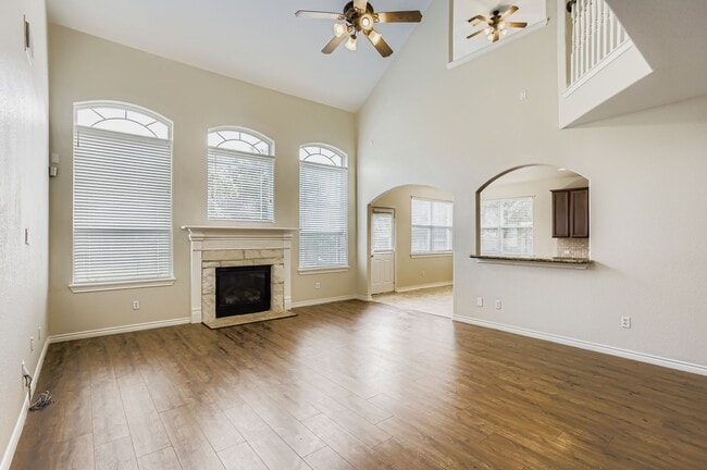 Foto del edificio - 20806 Cottage Cove Ln