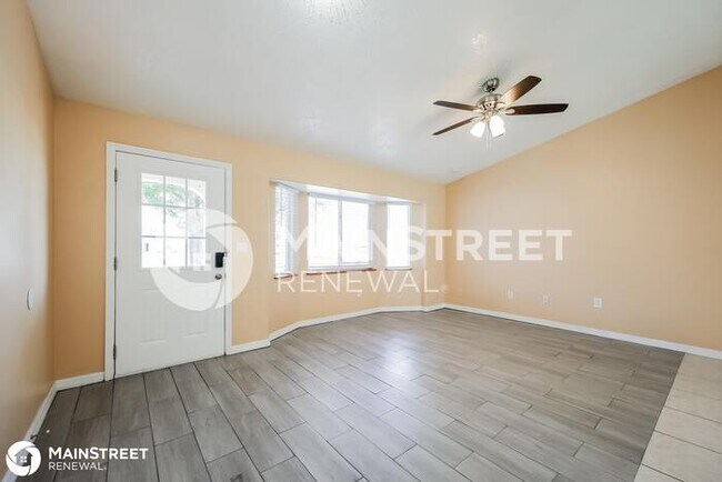 Foto del edificio - 16295 Mintra Ct