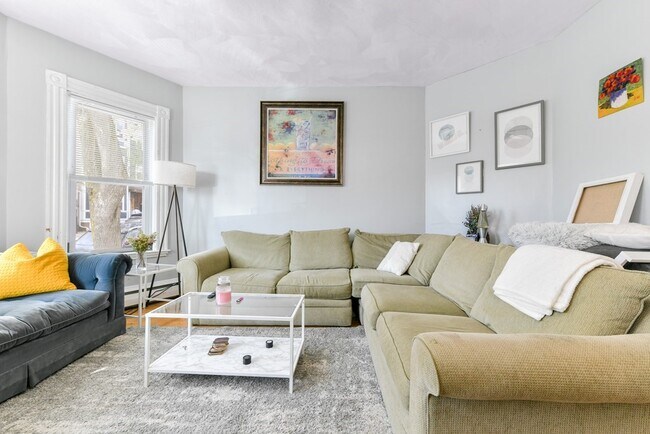 Foto del edificio - 748 E 3rd St
