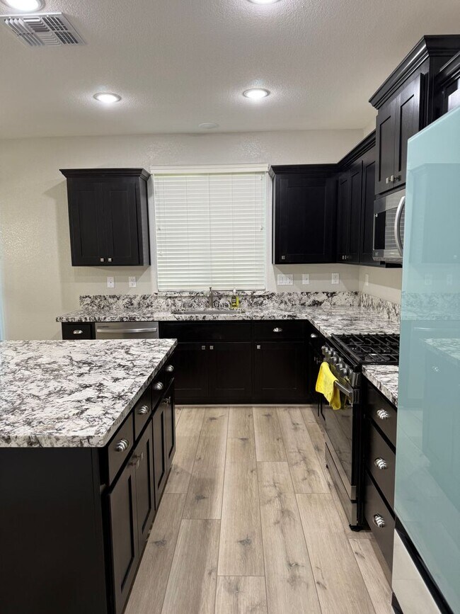 Foto del edificio - 3223 Le Bourget Ln