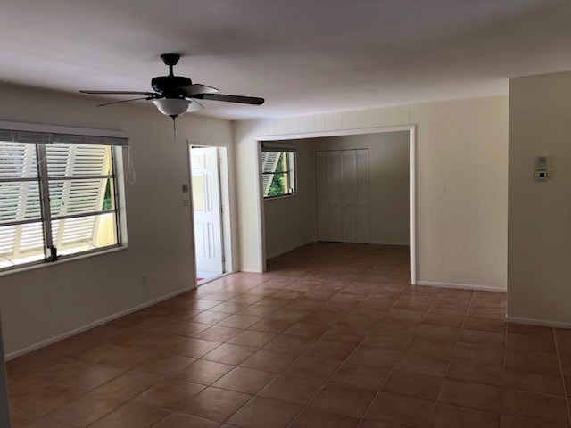 Living - 469 3rd Ave N