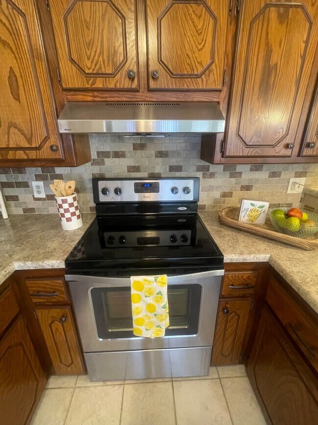 Foto del edificio - 200 0ff your move in by 7/15! 3 bed 2 bath...