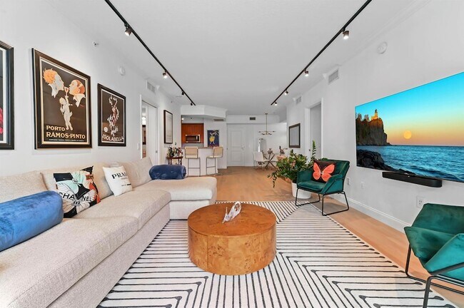 Foto del edificio - 350 SE 2nd St