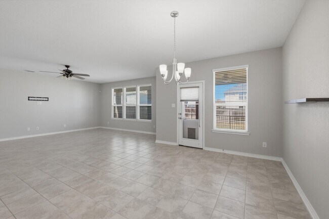 Foto del edificio - **Move-In Special, One Month Free**