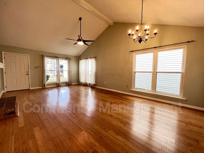 Building Photo - 419 Bonarbridge Dr